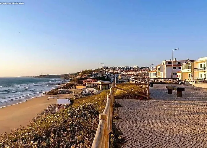 Holiday home The Sunset Spot Sao Bartolomeu dos Galegos e Moledo